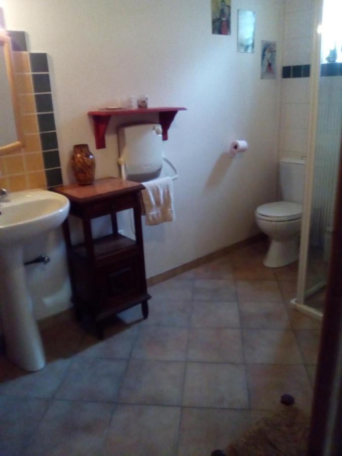 Appartement Sous Les Pins à Villeneuve-lès-Avignon Extérieur photo